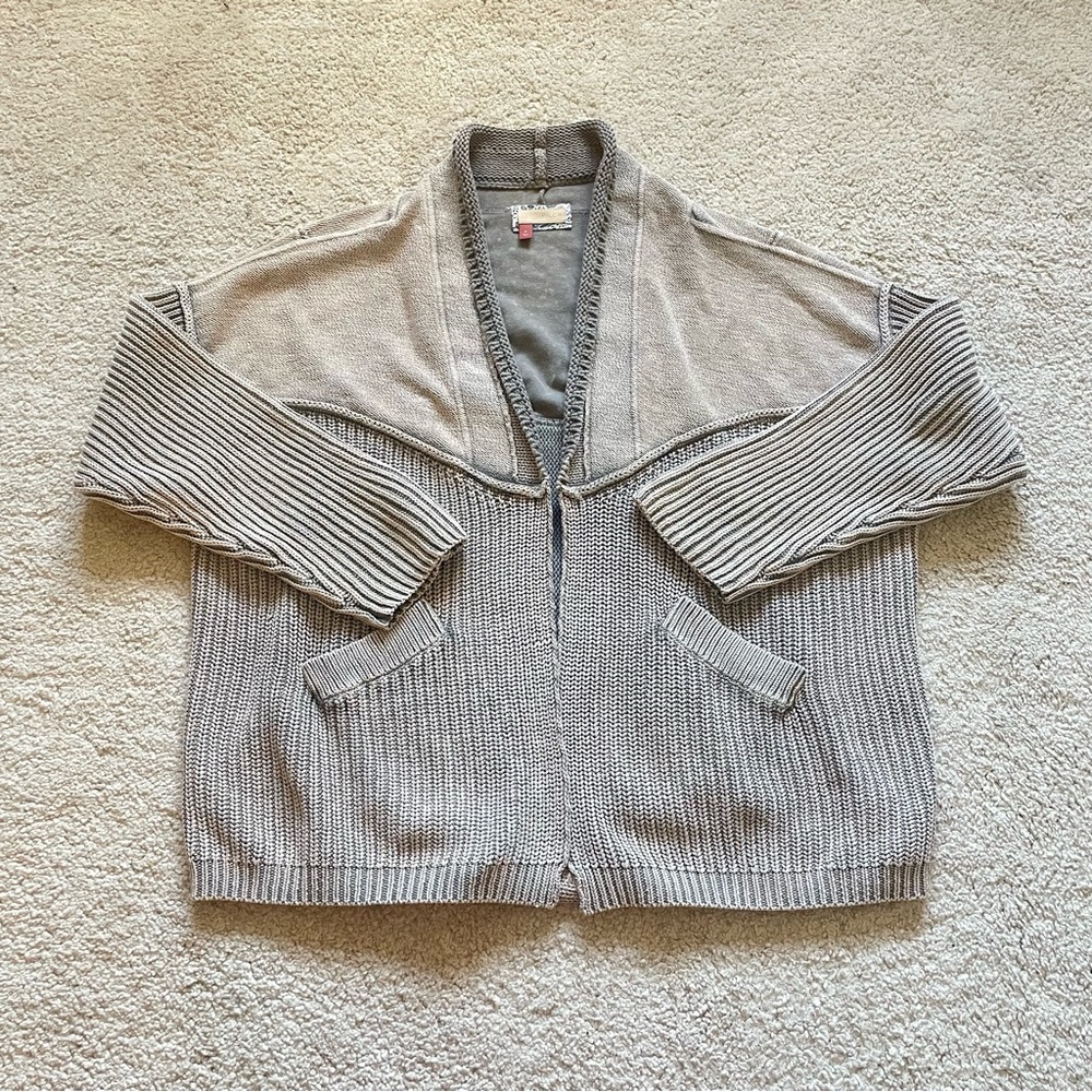 Pilcro and the Letterpress Gray and Cream Cardigan - Picture 3 of 10